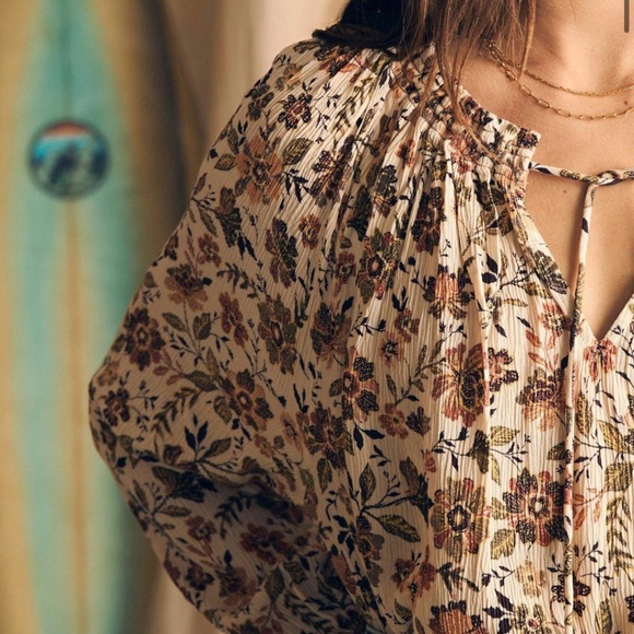 Faherty Floral Top - Picture 3 of 9